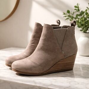 Toms Brown Wedge Ankle Boots